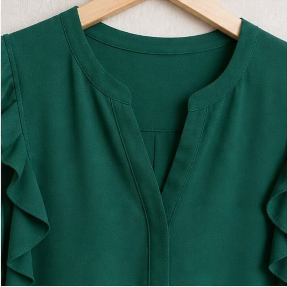 Emerald Smocked Top - Picture 4 of 6